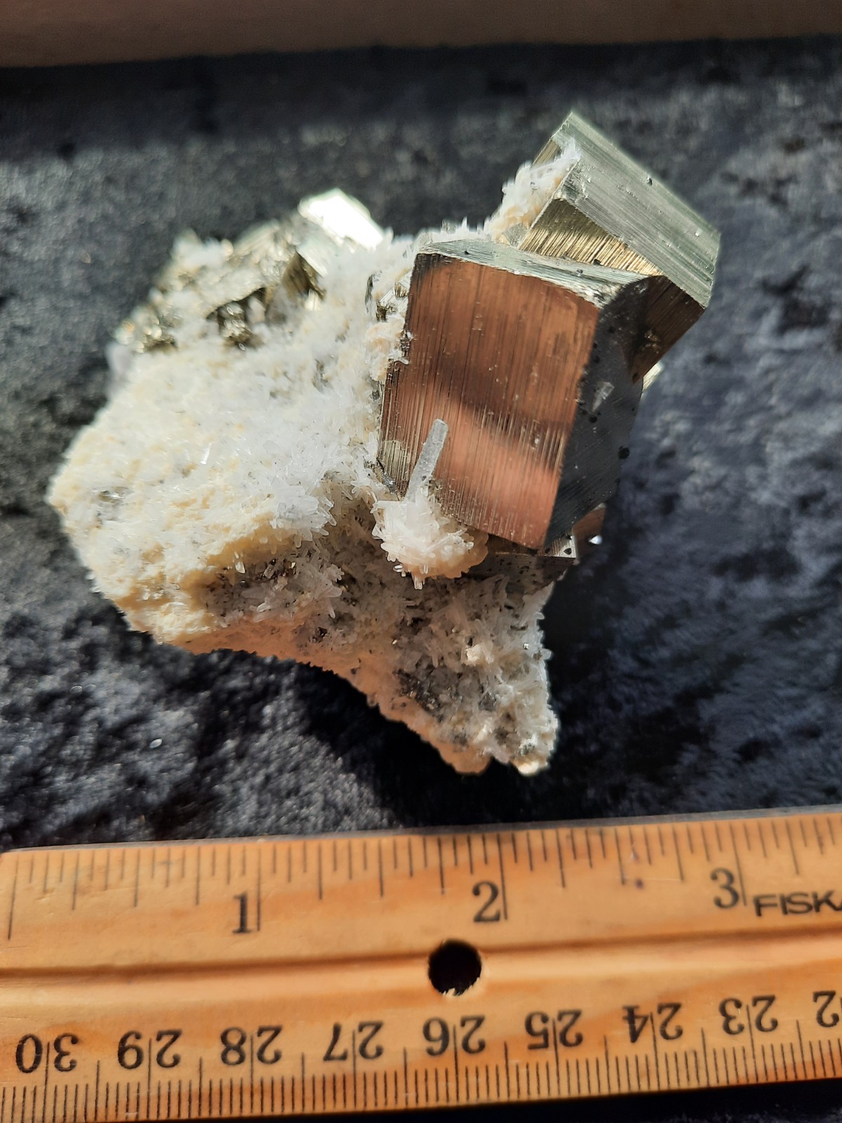 Pyrite Crystal CUBE Cluster With Druzy Calcite Crystals From Peru 228gr