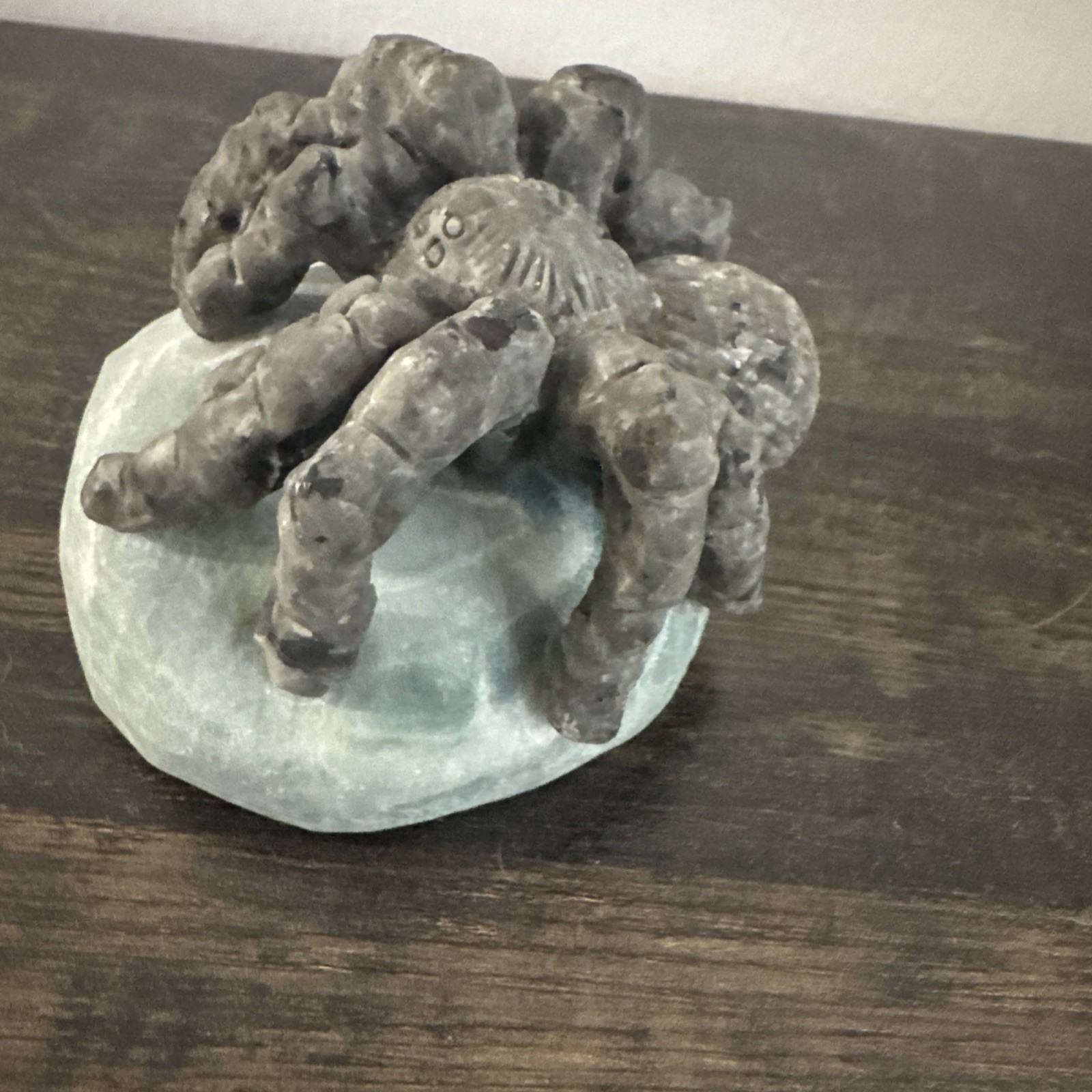 Natural Yooperlite Crystal Spider On Susan Jasper Base UV Reactive 352 Grams 3.5
