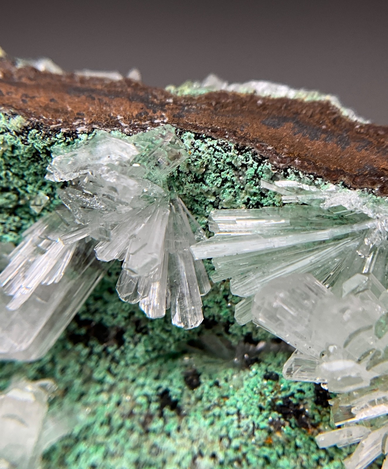 FINE COMBO! CALCITE, HEMIMORPHITE & CONICHALCITE FROM OJUELA MINE, MEXICO