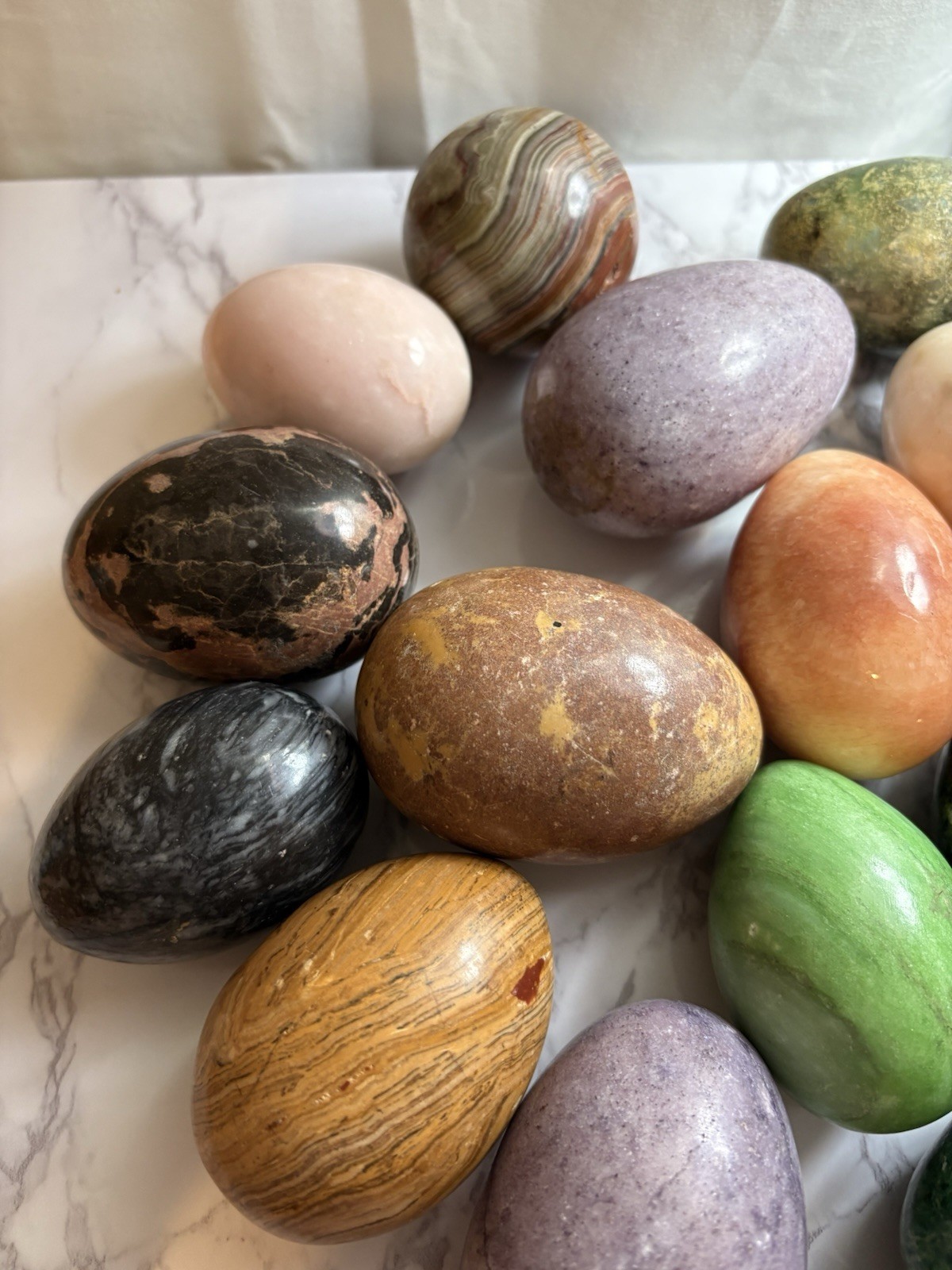 25 Vtg Stone Eggs Lot Onyx Alabaster Quartz Marble Obsidian Jasper Mixed sizes