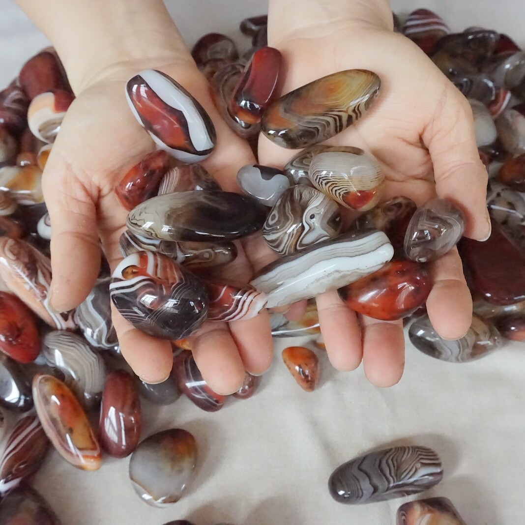 11LB 250Pcs 5kg Natural Band Sardonyx Carnelian Agate Crystal Palm Stone Healing