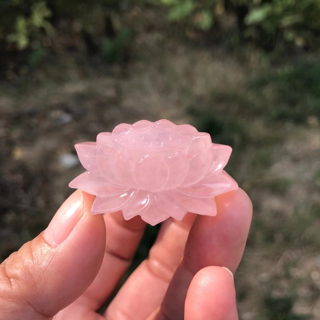 1PC Natural Pink Rose lotus Carved quartz crystal skull reiki healing Random