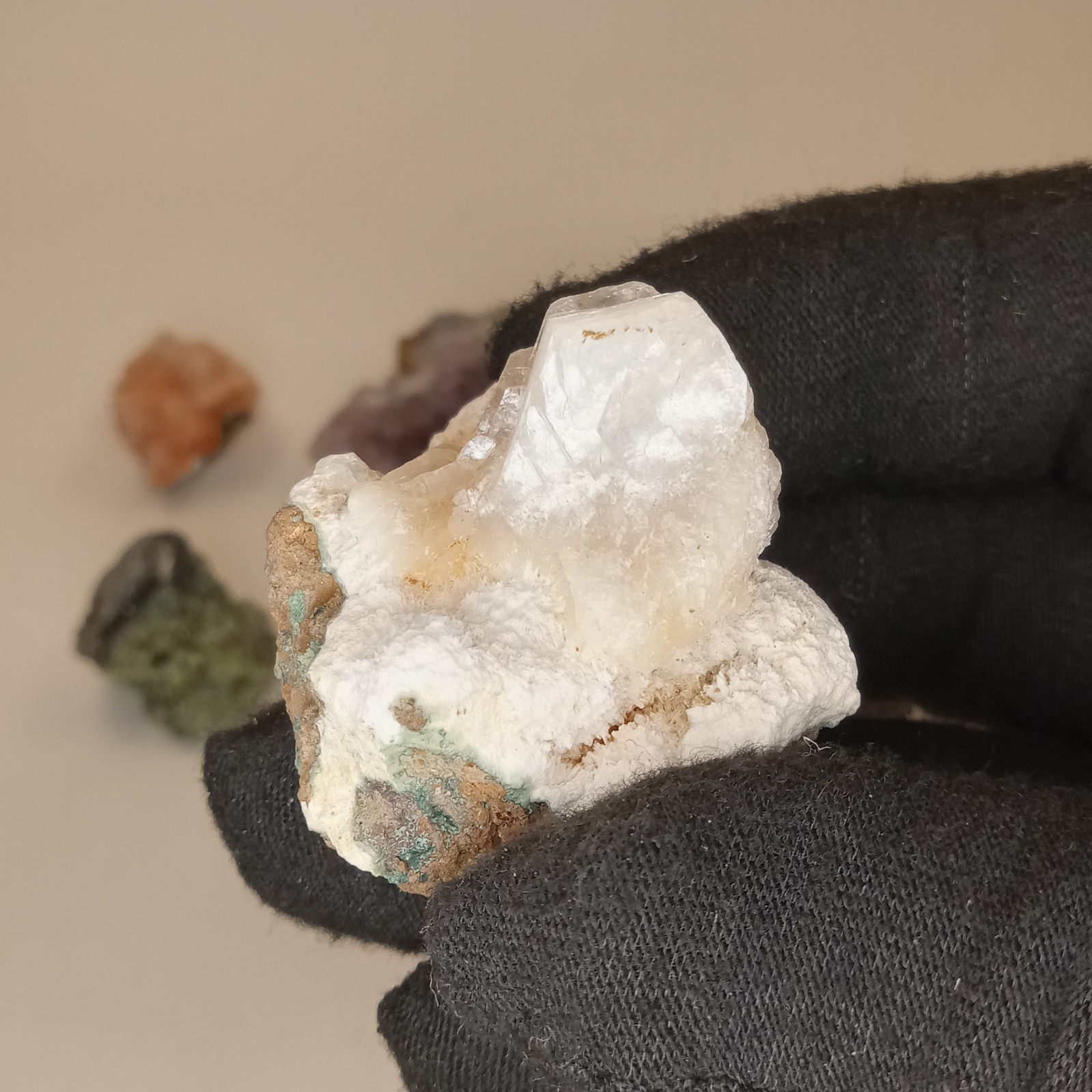 Mixed Mineral Specimen Lot 6pc Stilbite Amethyst Apophyllite Garnet Olivine I11