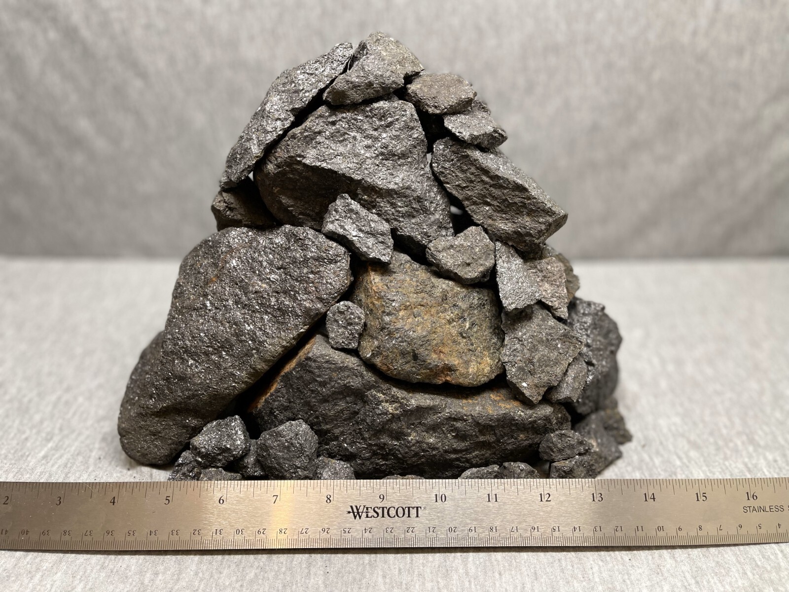 Dark Iron Ore, Magnetite Ore, Smelting Ore, Iron Ore Rock, 30 Pounds