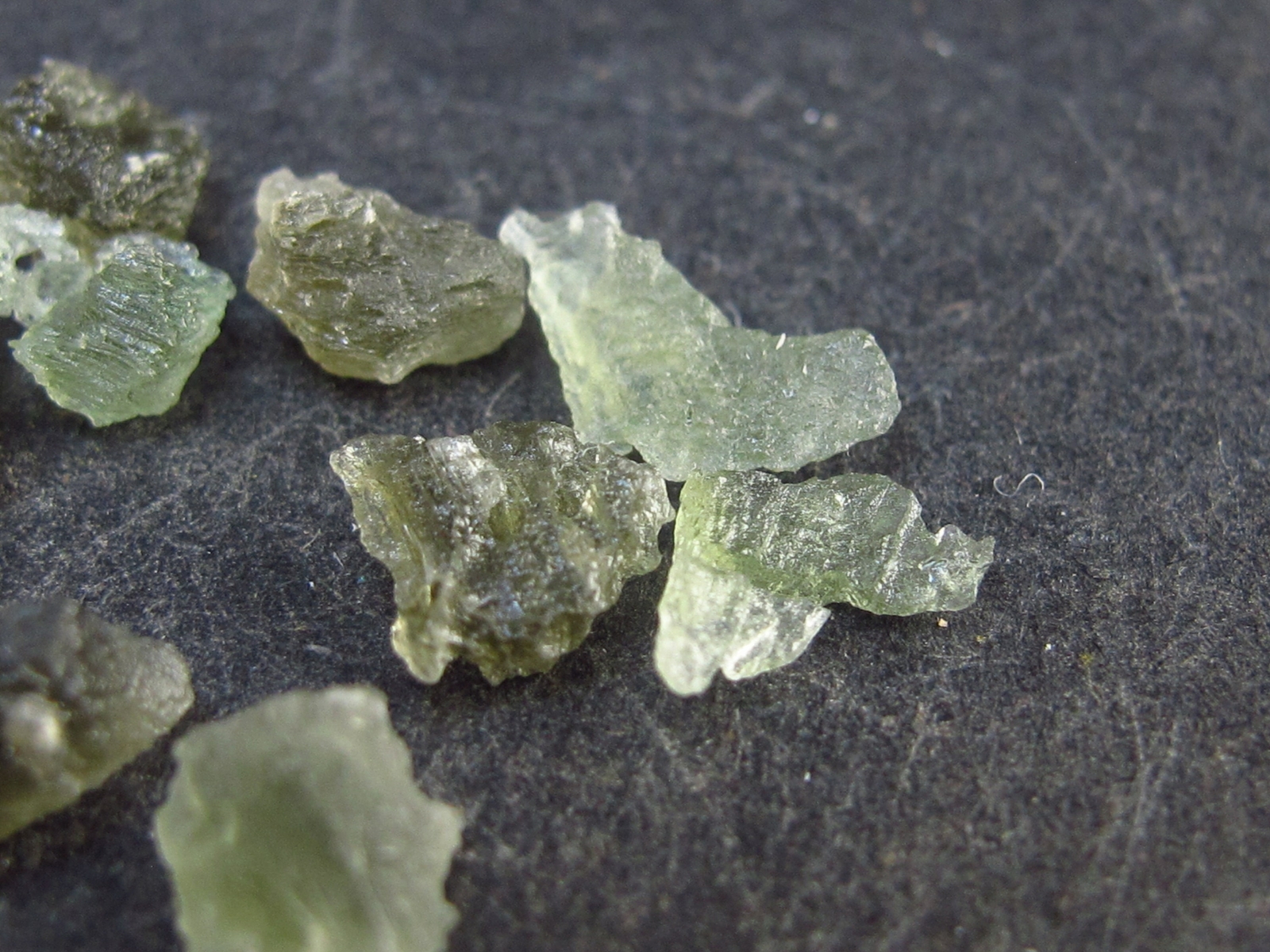 Lot of 10 Moldavite Tektite Pieces from Czech Republic – 5 Carats – 1.0 Gram