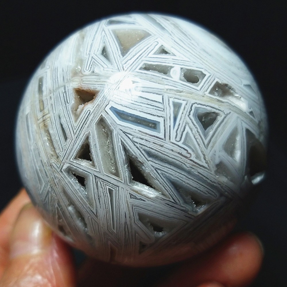 RARE 206.8G 54mm Natural Grid Agate Stone Geode Sphere Ball Healing A4880