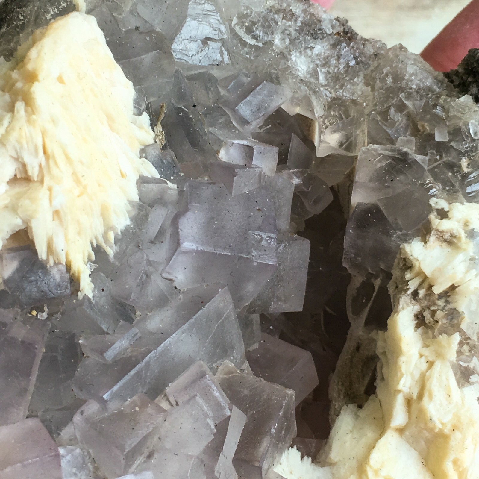 Purple (Lilac) Fluorite Crystal Cluster w/ Baryte: 3.8″ Long; 1 lb 7 oz (644 g);