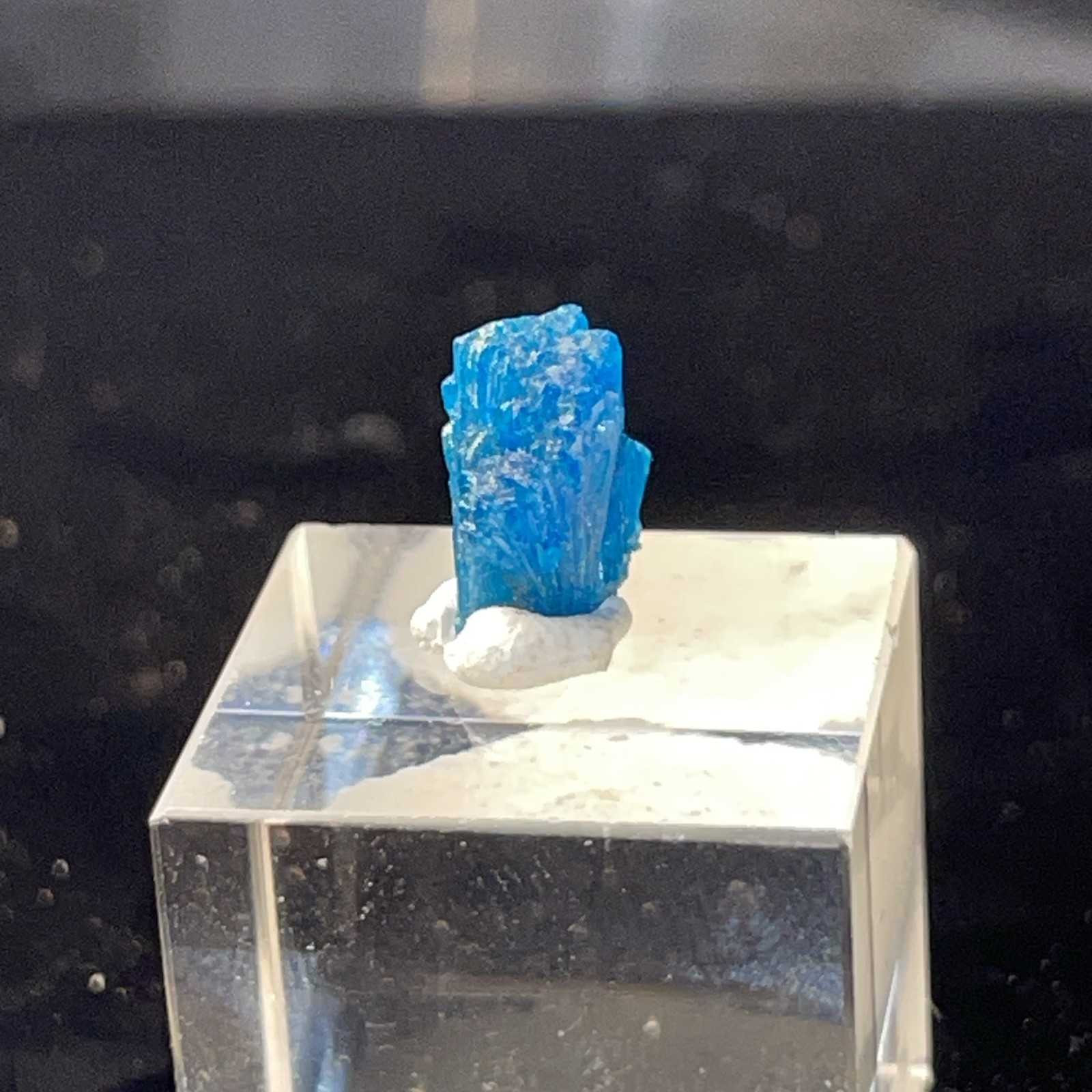 VIVID BLUE MICROMOUNT/THUMBNAIL CAVANSITE CRYSTAL PUNE DISTRICT,INDIA