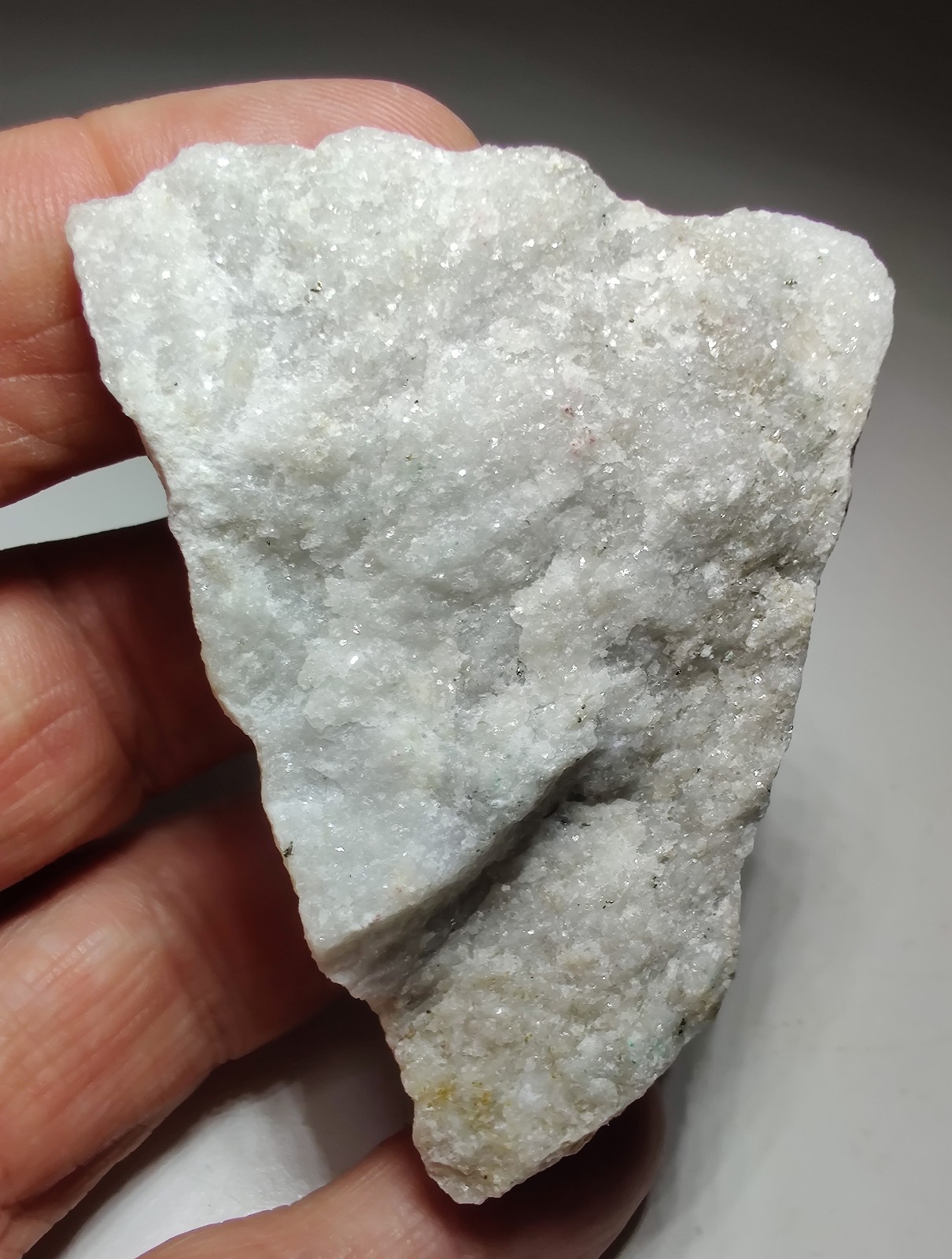 Diopside and Phlogopite fluorescent specimen. Gfoehl, Austria. 107 grams.