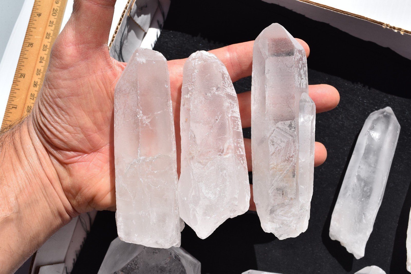 WHOLESALE Quartz Crystals from Madagascar 12 pcs 2.5 kg # 5666