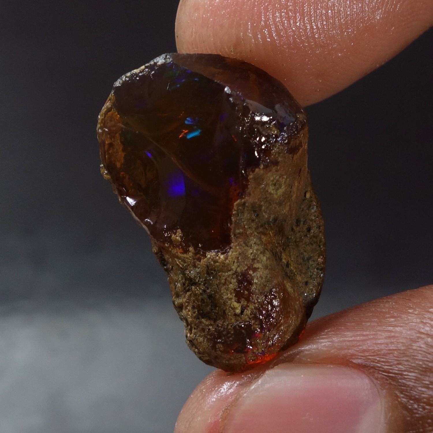 16.00 Ct 100% Natural Ethiopian Crystal Oil Opal Play Of Color Rough Specimen