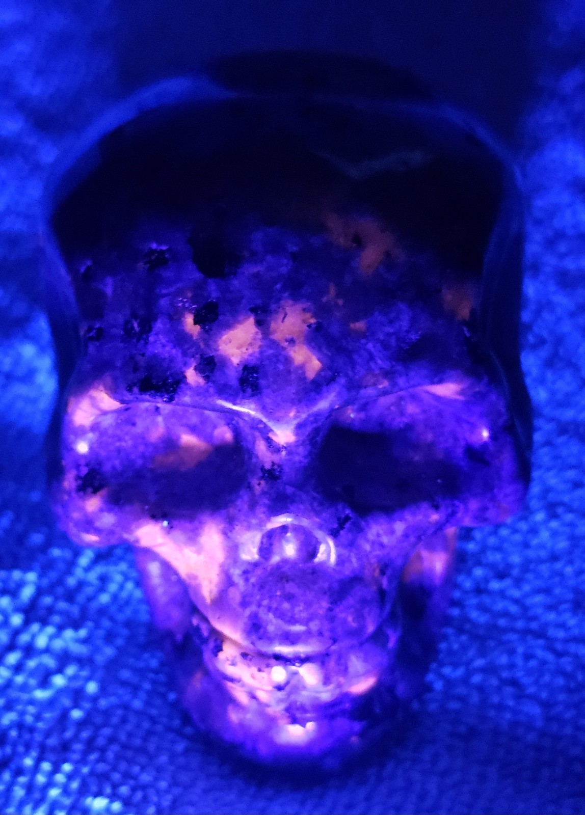 Yooperlite Carved Skull Mineral Specimen UV Reactive Approx. 2 Inches