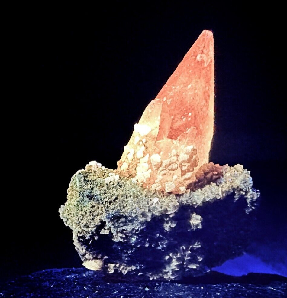 ➤ 1-1/2″ Tall SCALENOHEDRAL CALCITE Pleasant Ridge Rensselaer Indiana VIDEO➤697