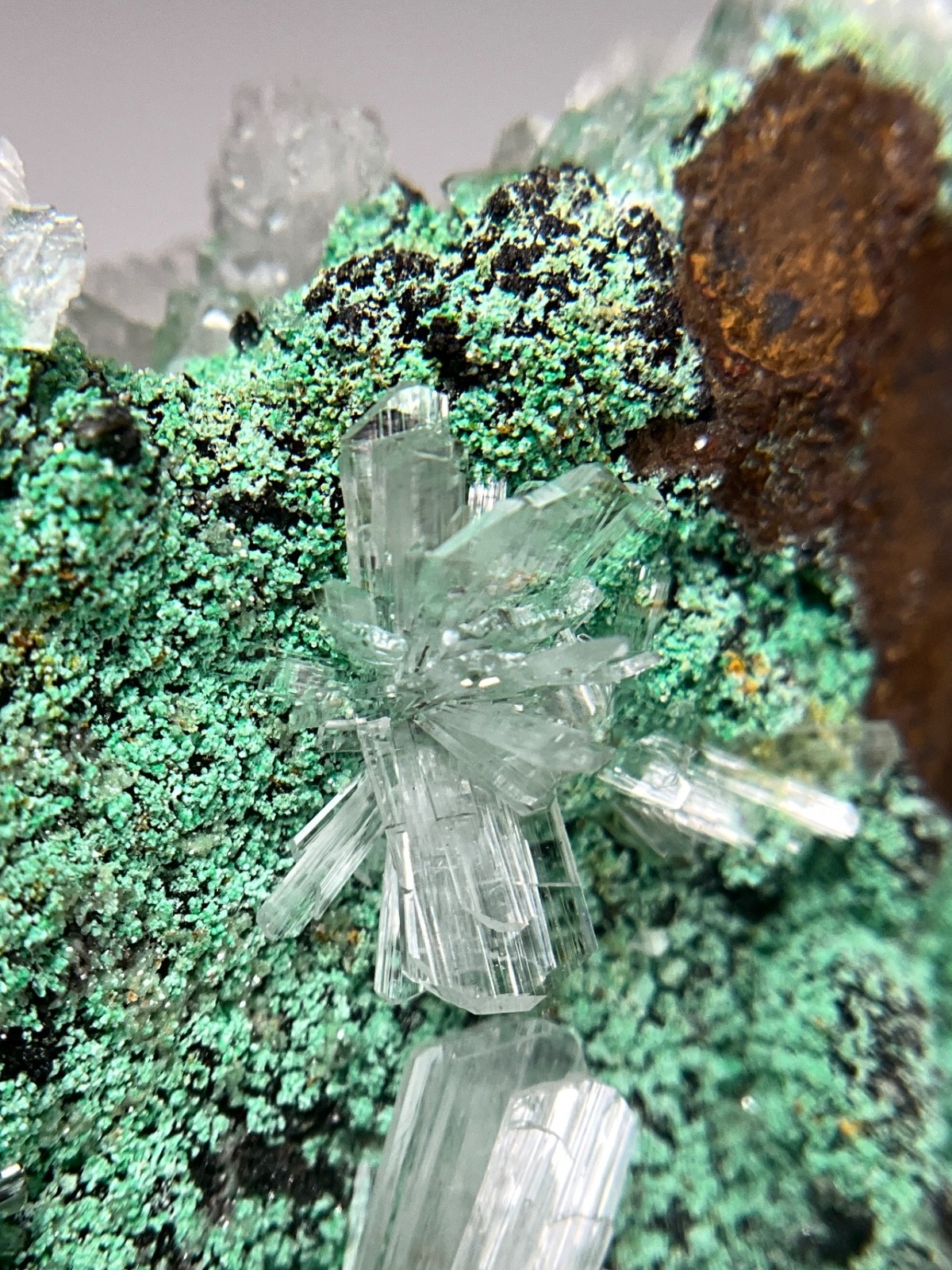 FINE COMBO! CALCITE, HEMIMORPHITE & CONICHALCITE FROM OJUELA MINE, MEXICO