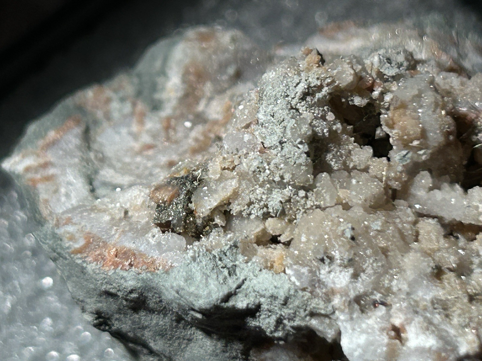 MILLERITE, Chalcopyrite, Pyrite, Quartz – Halls Gap, Lincoln County, Kentucky