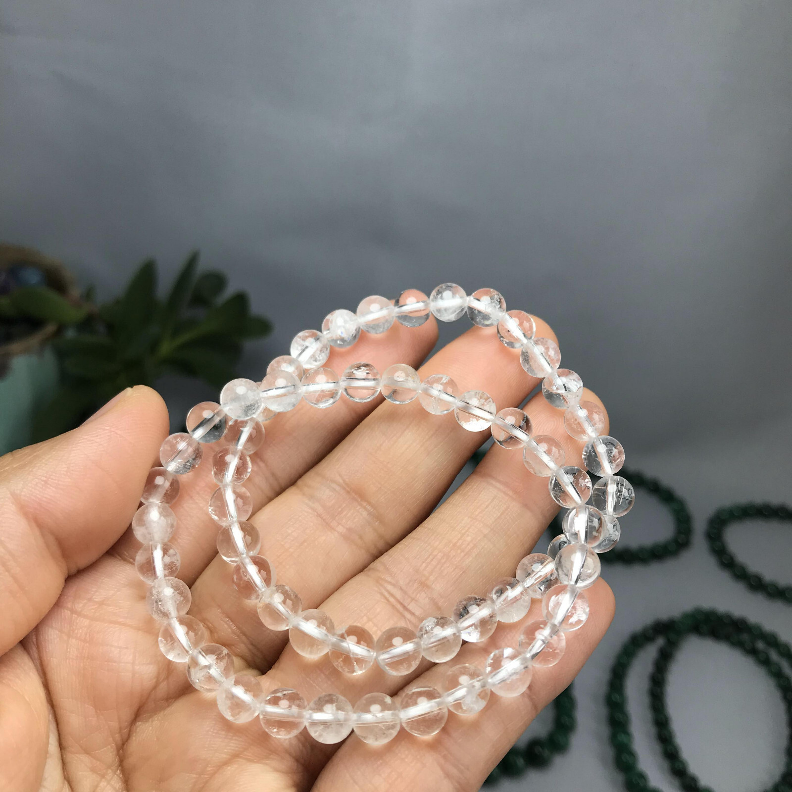 1Pcs Natural Polish white crystal stone bracelets Crystal ball Specimen 6mm