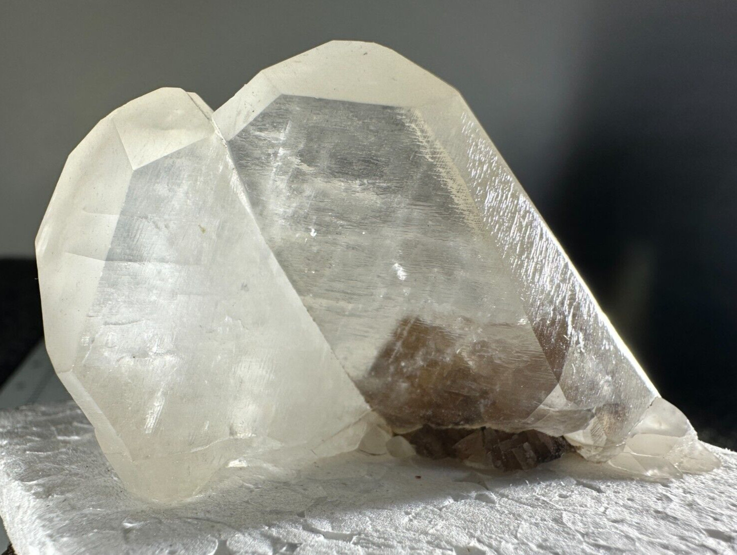 ➤ 2-1/2 Inch Large WHITE “ICE” CALCITE CRYSTALS – Anderson Indiana VIDEO➤549