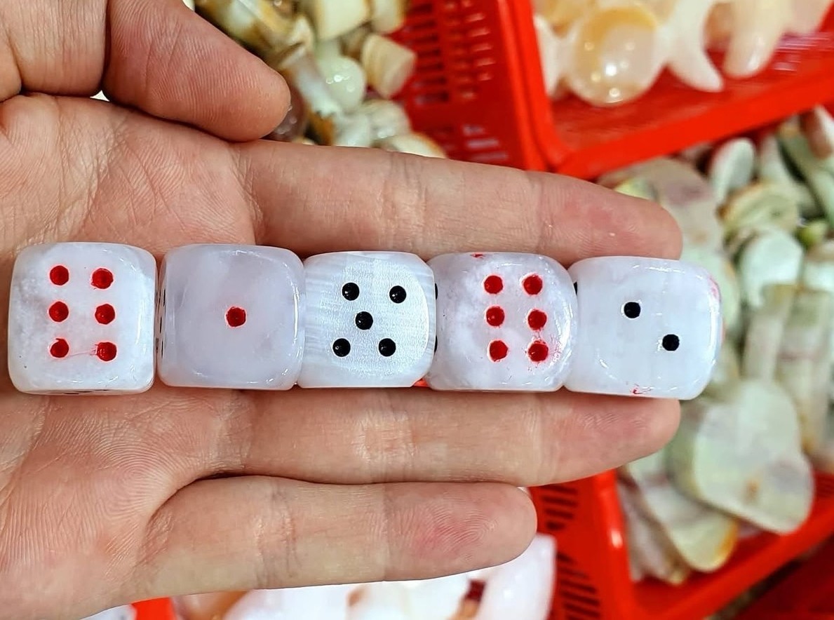 5 Pieces Pink Mangano Calcite Dice UV Reactive Glow Fluorescent Natural Stone