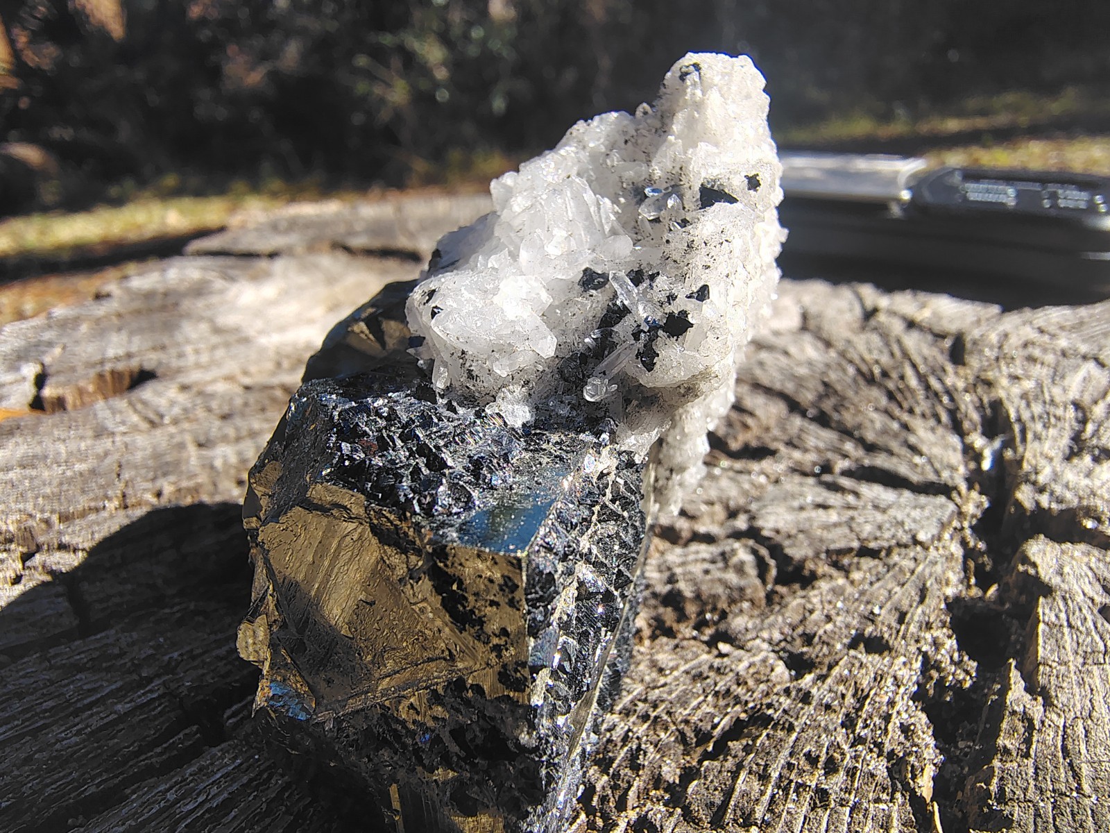 pyrite quartz cube matrix Peruvian