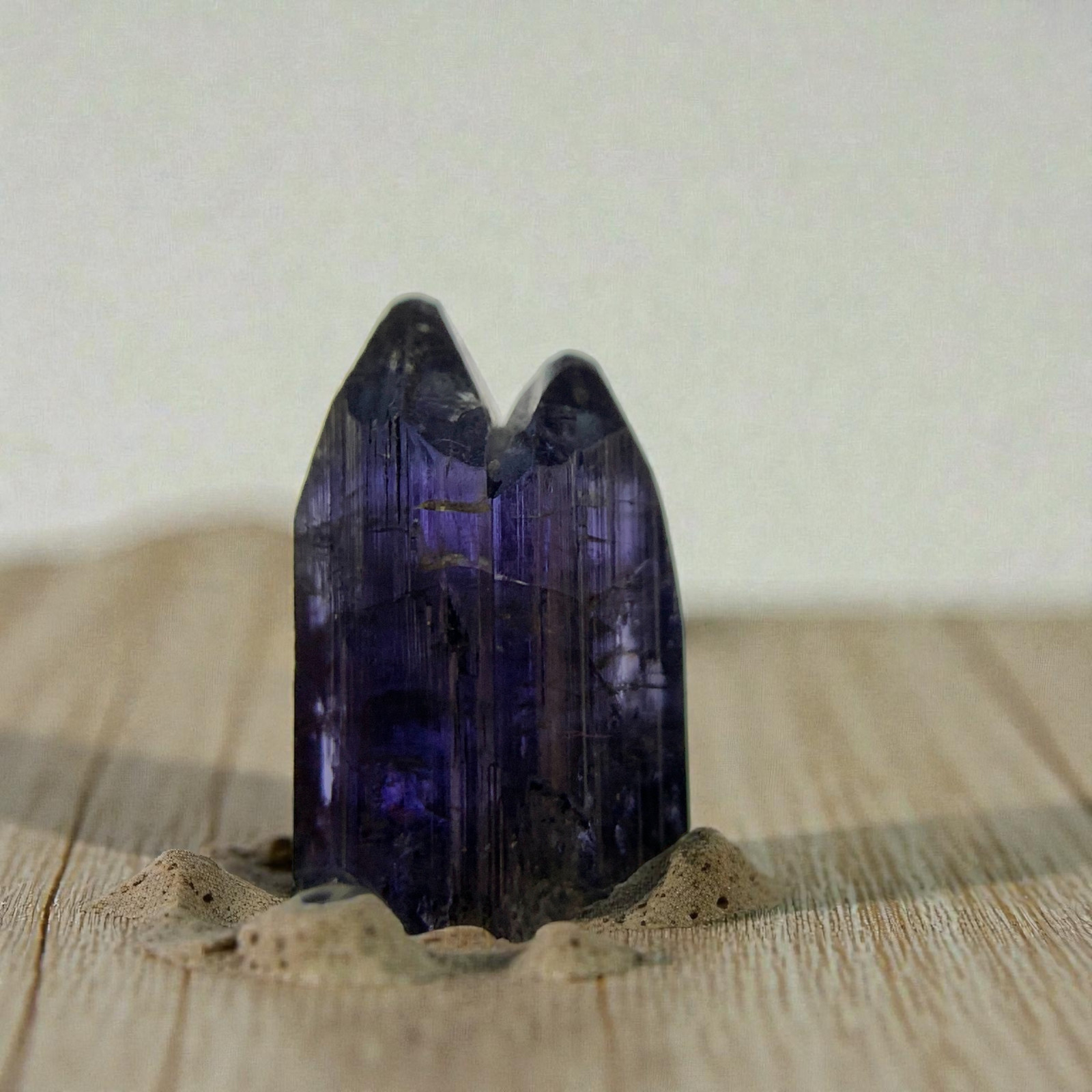 Untreated Bi color Natural Tanzanite Crystal From Merelani Hills 11.3 Carats