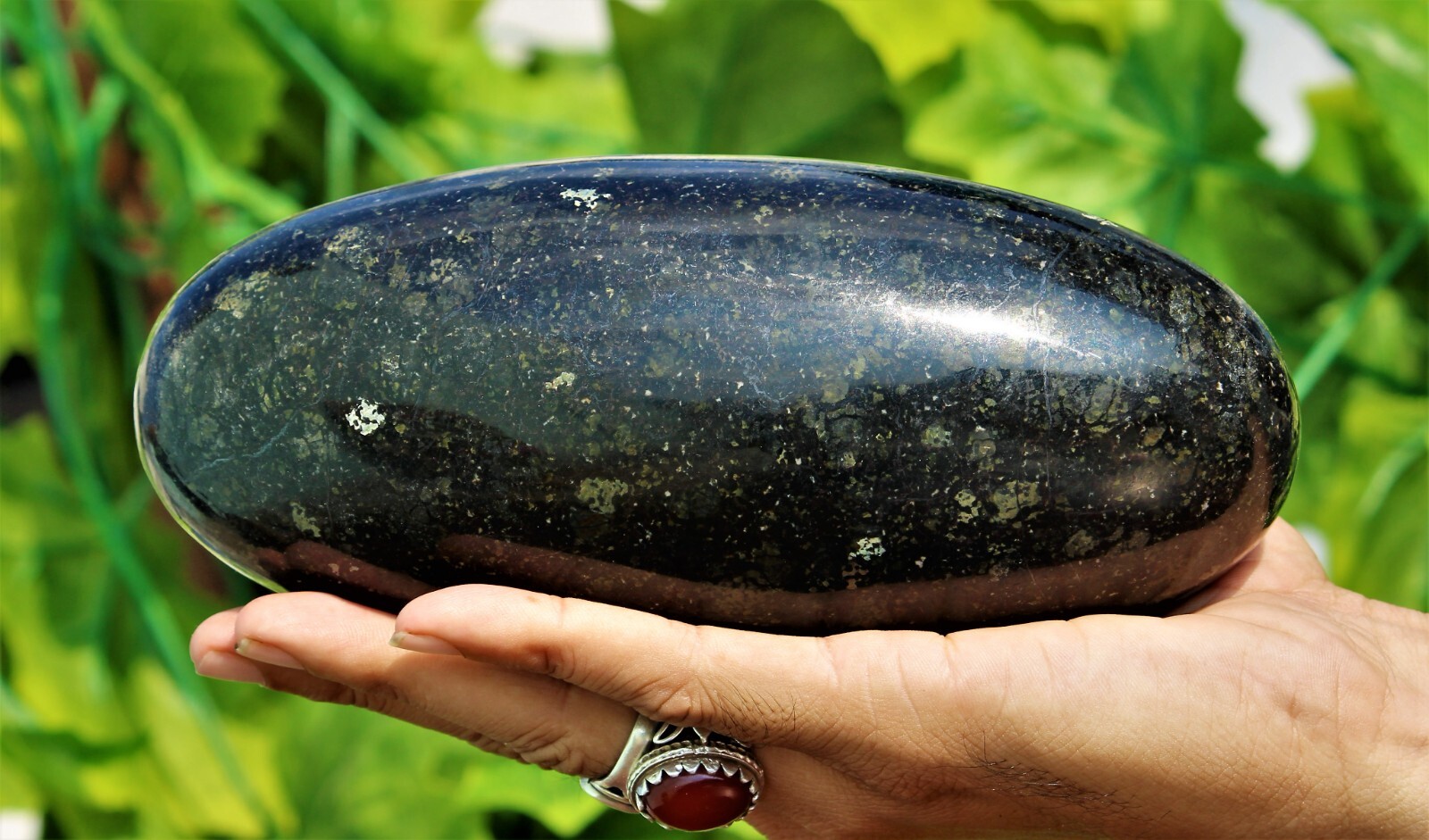 185MM Black Nuummite Crystal Healing Energy Reiki Aura Metaphysical Stone Lingam