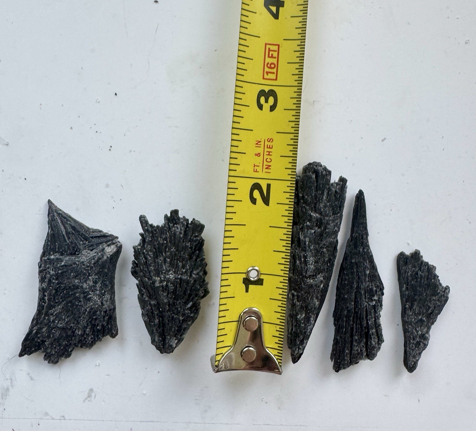 5 Pieces If Black Kyanite 36 Grams