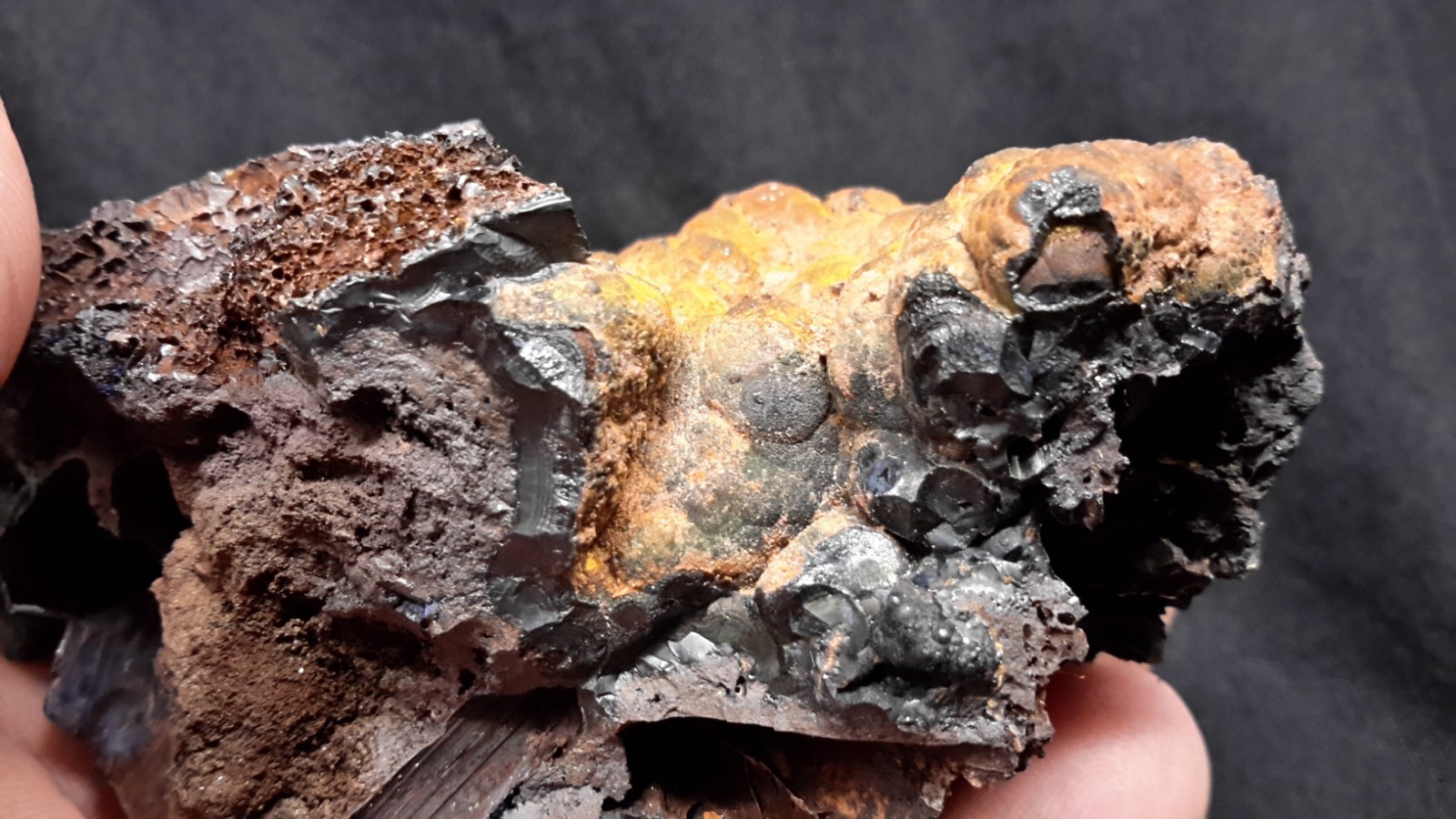 3.5″ SMITHSONITE on GOETHITE from Laurion, GREECE