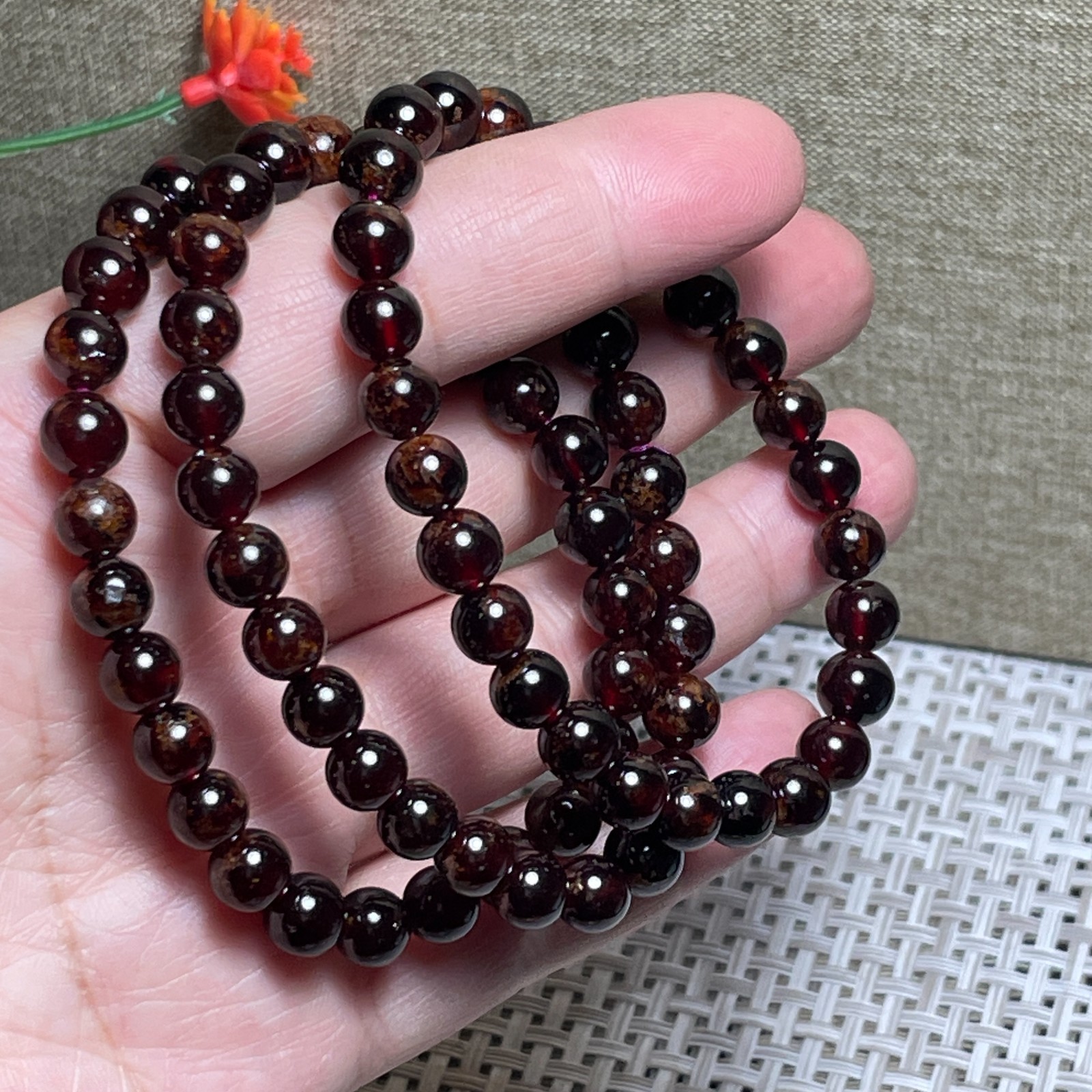 Wholesale 1Pcs 6mm red garnet stone ball beads 6mm 7.5”crystal Stretch Bracelet