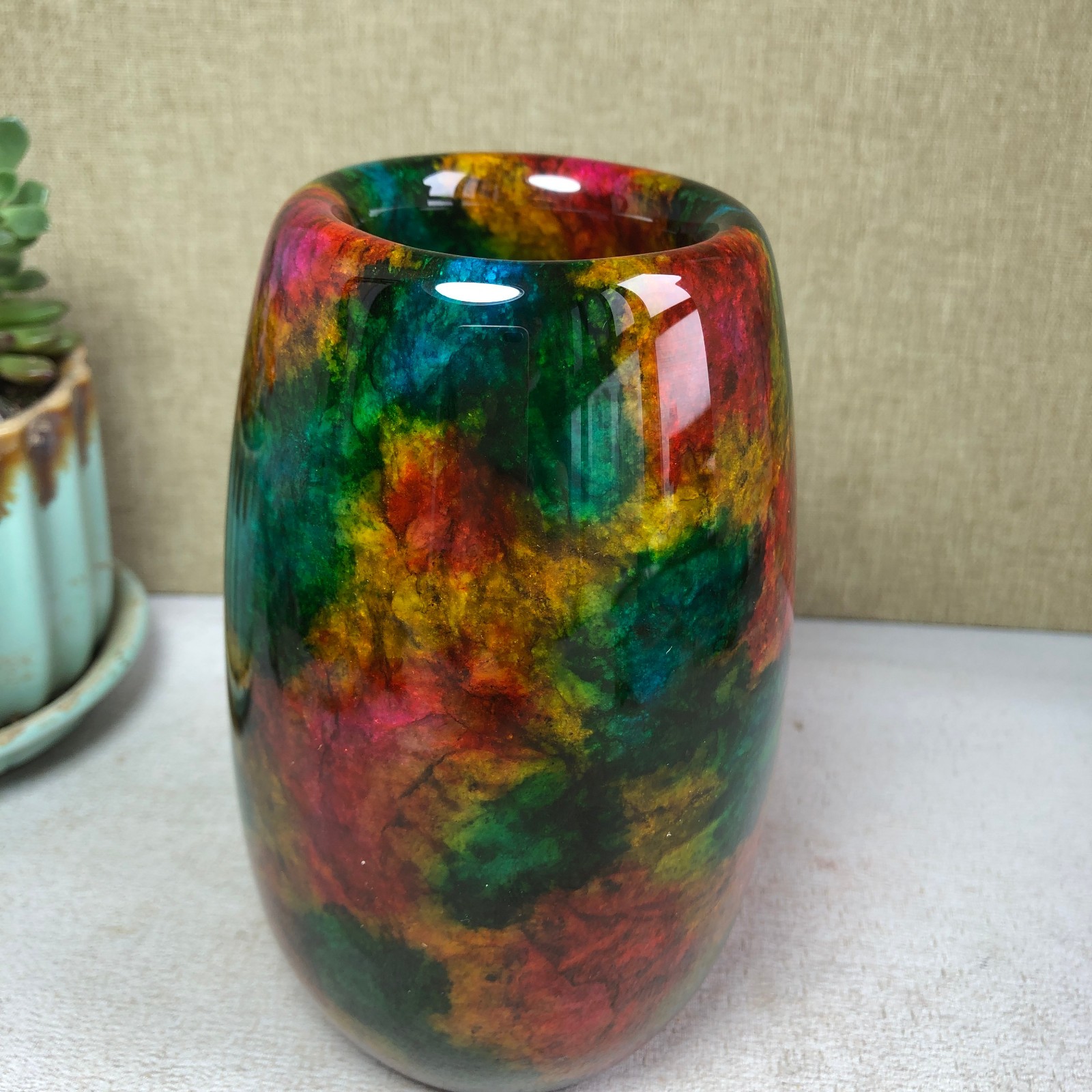 Natural “Seven Colors Jade” vase specimen -Taiwan China 1190g 130mm A4587