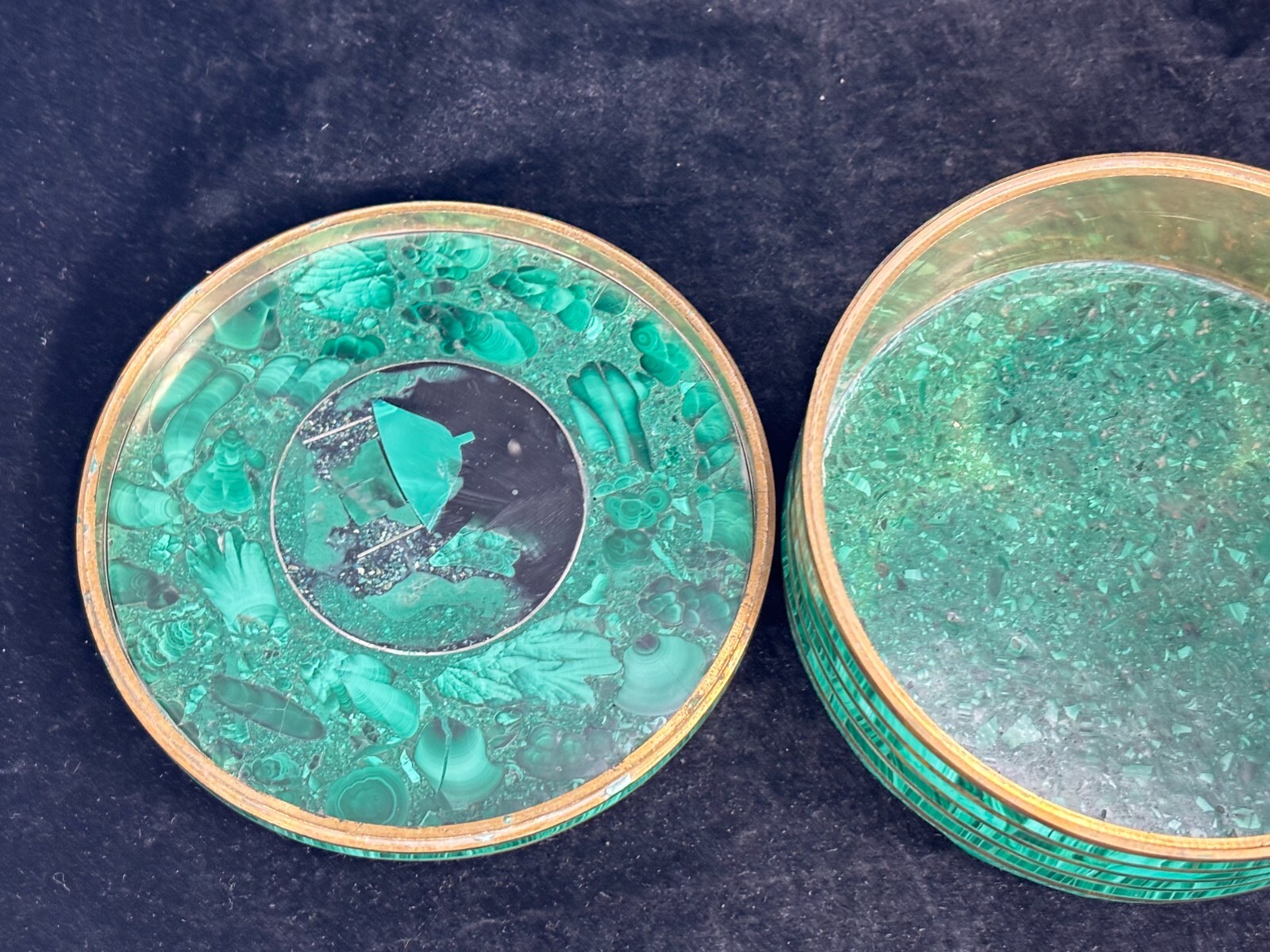 Vintage Green Malachite & Brass Round Box from Congo – Pietra Dura Scene on Top