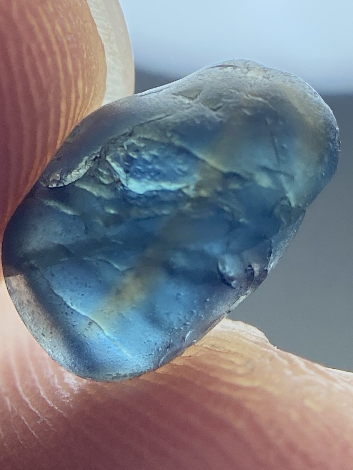 3 Carats Amazing Facet Grade Blue Teal Sapphire Rough Piece@Madagascar