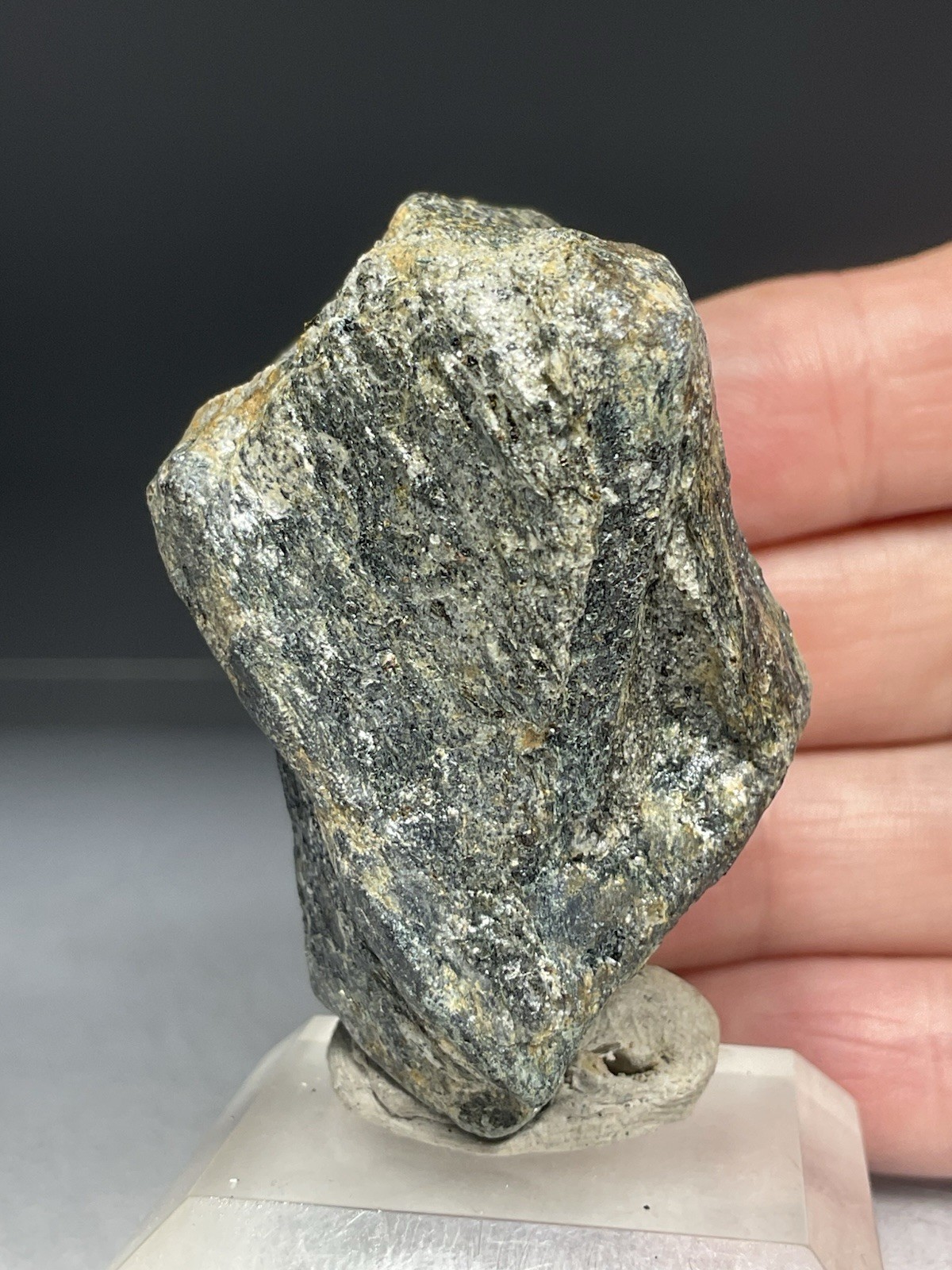 SS Rocks – Staurolite “Fairy Cross” (Patrick Co, Virginia) 84g