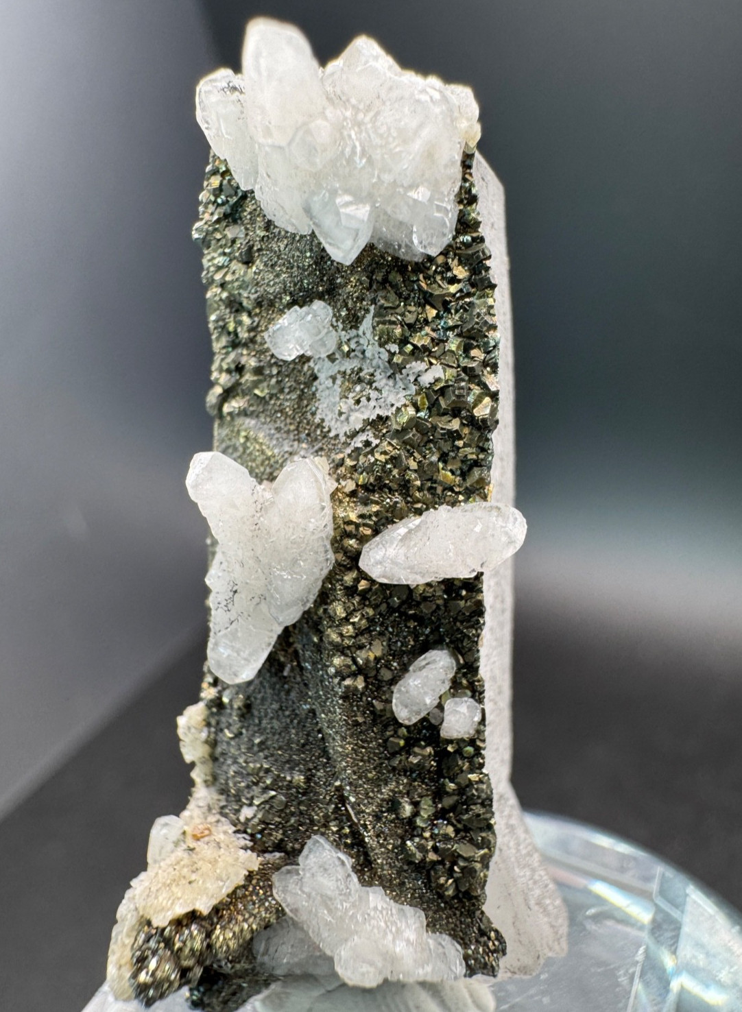 6606 Multicolor Pyrite and Calcite on Quartz Hu Bei 20g