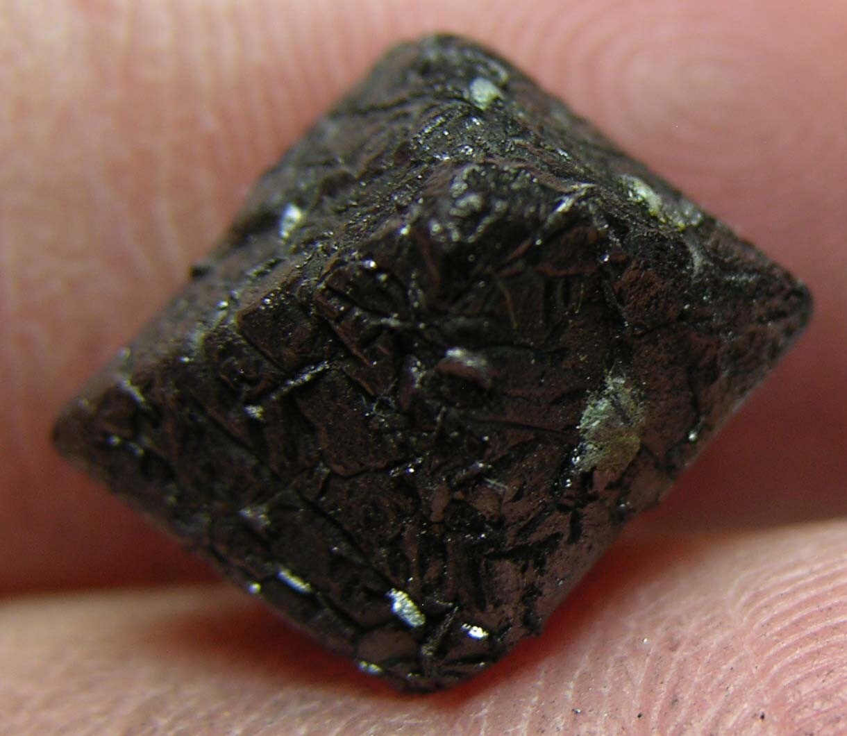 #27 Pakistan 11.25ct Natural Octahedron Magnetite Crystal Specimen 2.20g 13mm