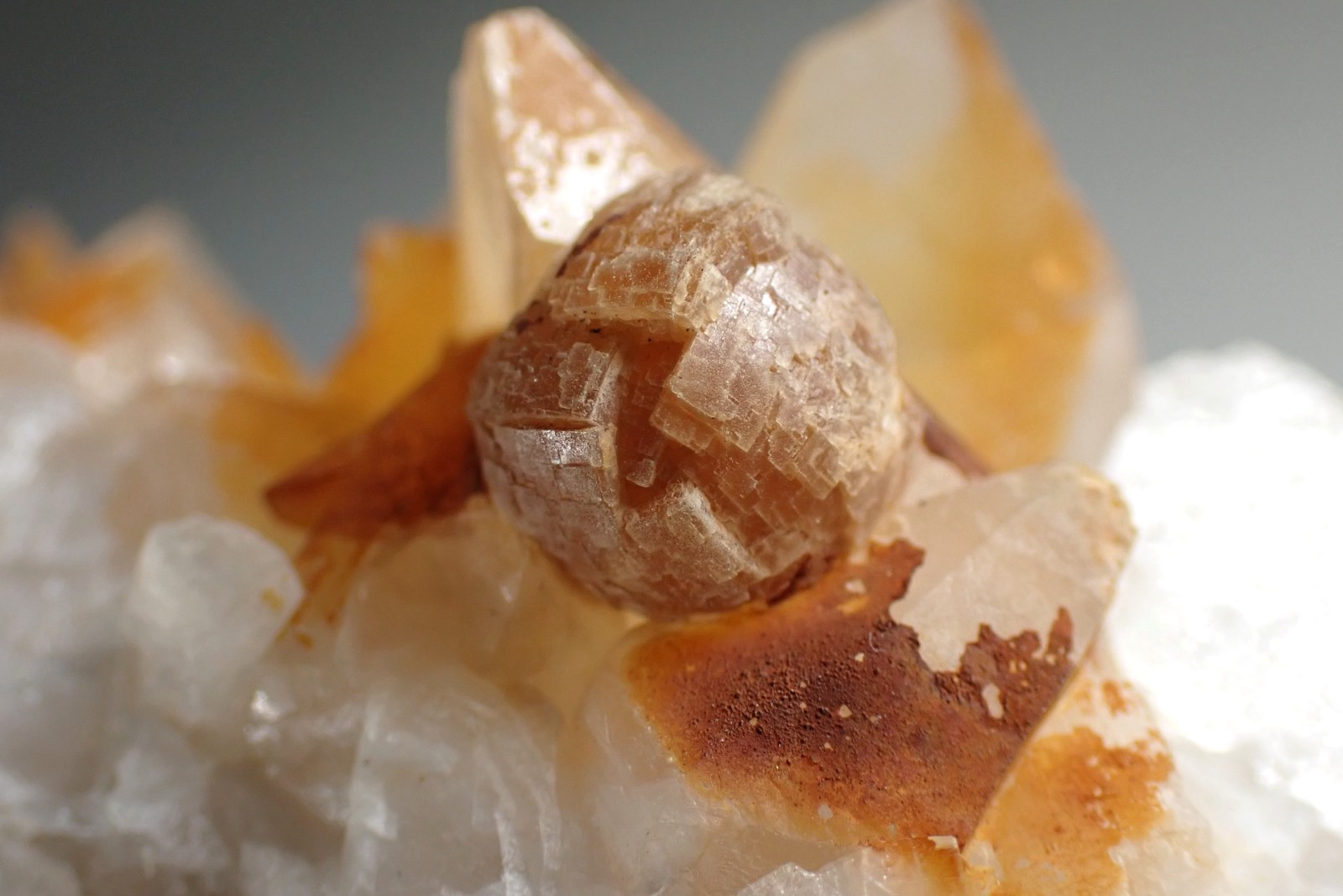 FLUORITE *UNIQUE ROUND CRYSTALS ON CALCITE *RARE LOC ! Stramberk, CZECH REPUBLIC