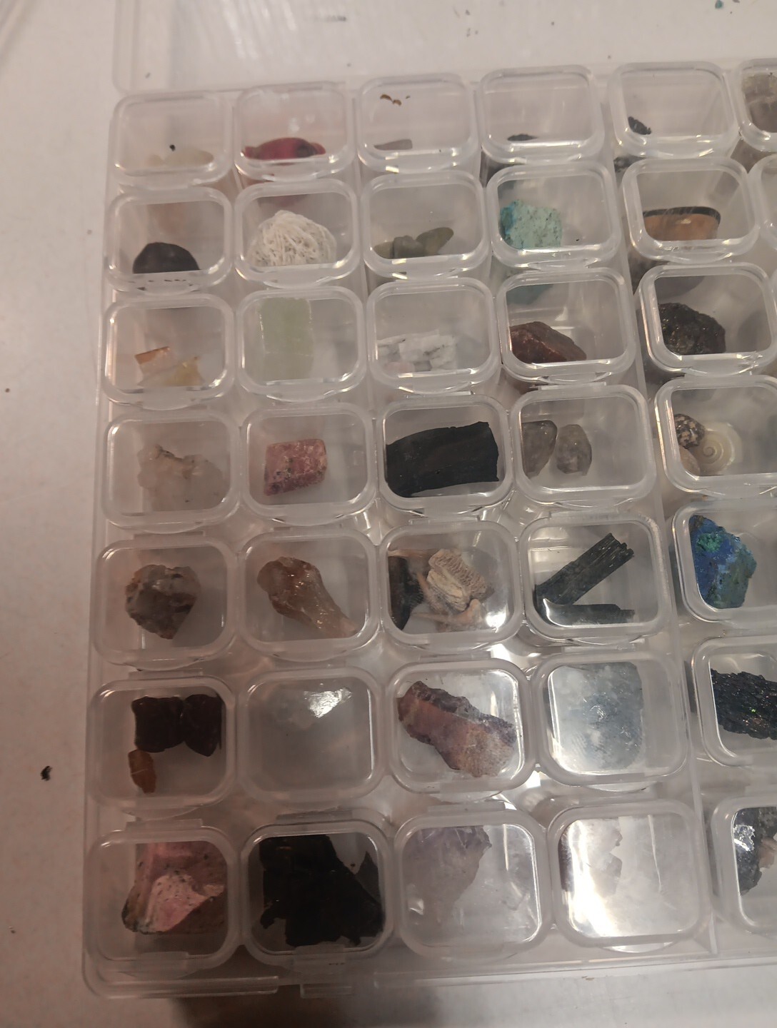 crystal rock Gemstone mineral Lot Collection With 56 Grid Organizer