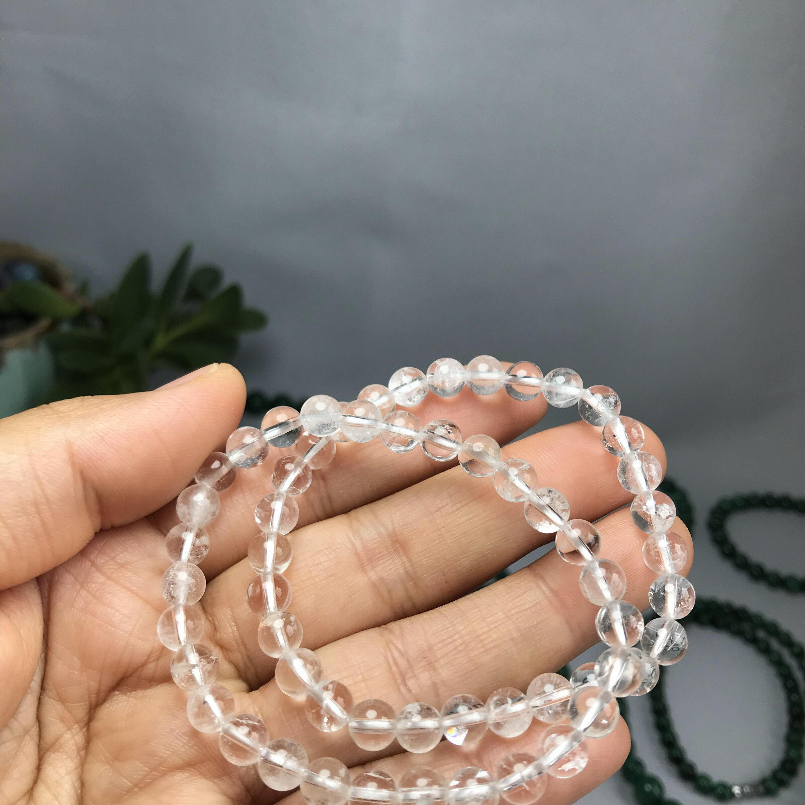 1Pcs Natural Polish white crystal stone bracelets Crystal ball Specimen 6mm