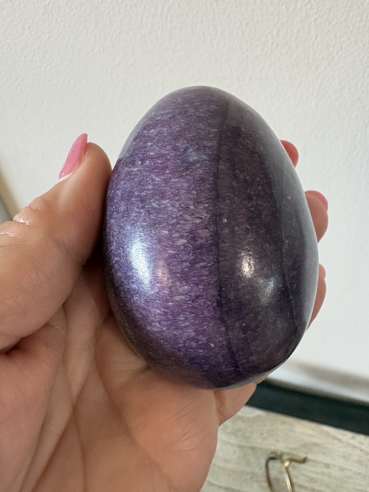 Vtg Deep Purple LEPIDOLITE Lavender Mica Polished Stone Egg Brass Stand