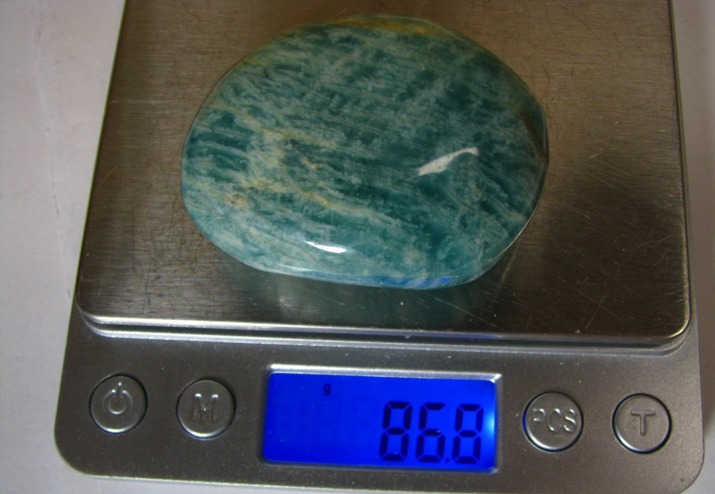 3oz 2.1 x 1.6 x .9nch AQUA AMAZONITE PALM STONE GREAT COLOR MADAGASCAR #033