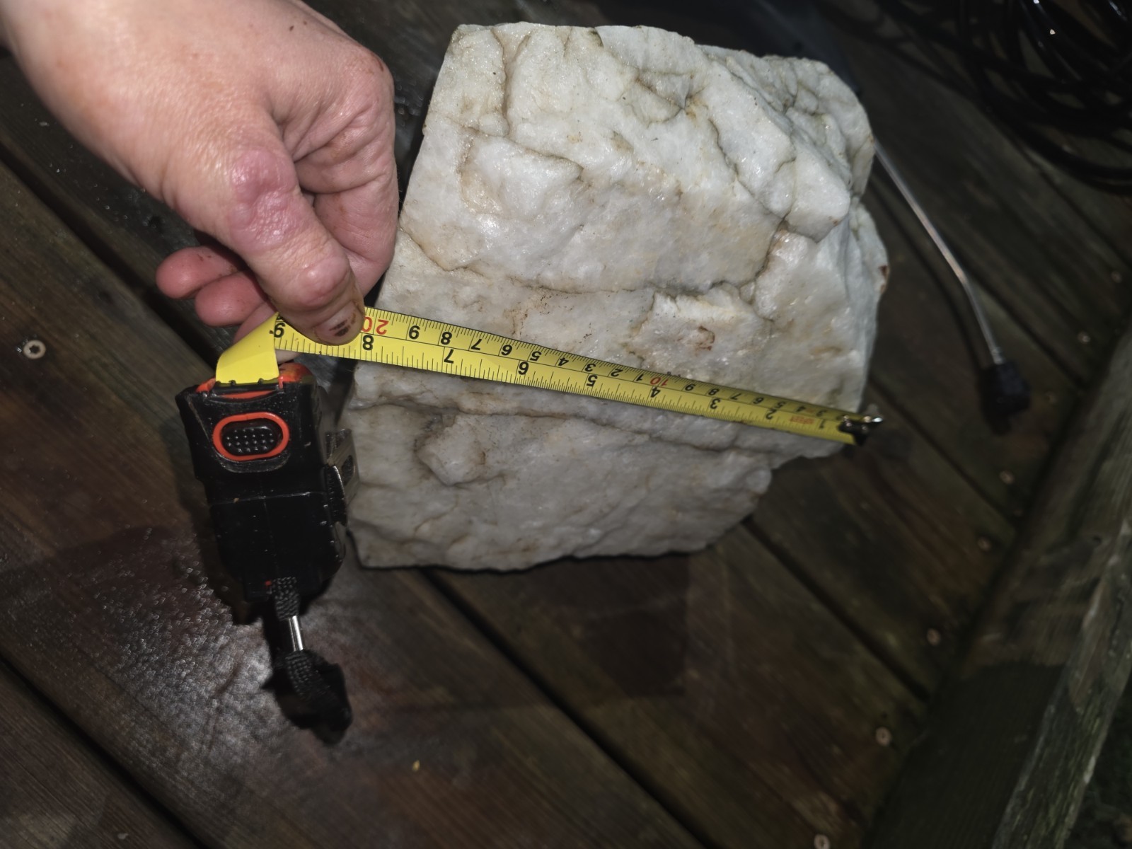 NATURAL ROUGH MILKY QUARTZ 30 LBS