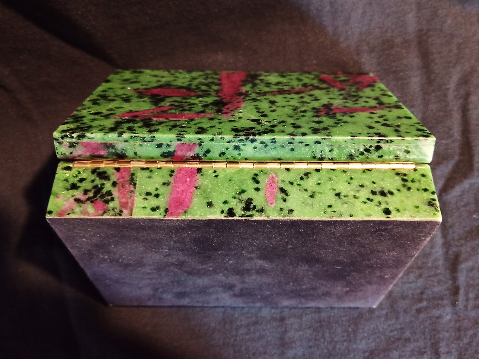 Ruby in Zoisite Box, Large 4″x6″ Mint Condition, Beautiful Color and Pattern