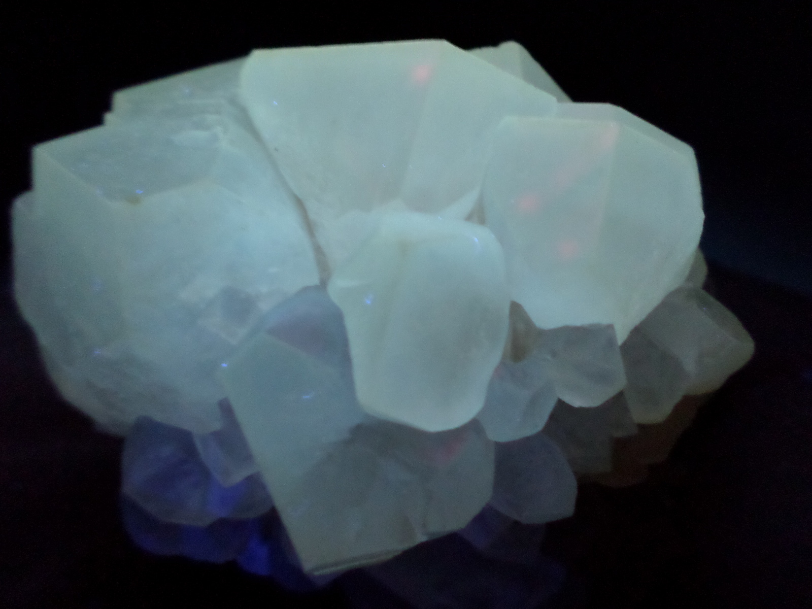 KB: LARGE CABINET BRIGHT FL WHITE CALCITE XLS & PHOS. FROM HUNAN PROVINCE, CHINA