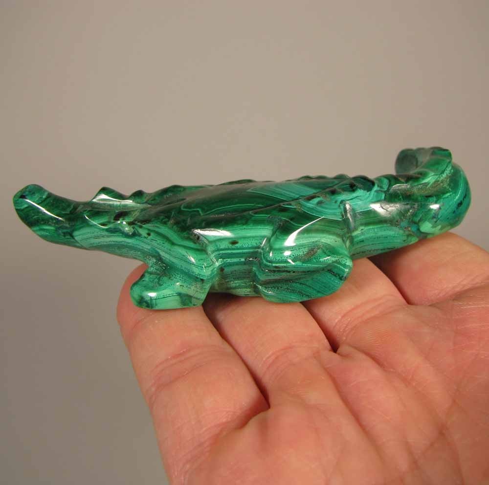 4.1″ Handcarved MALACHITE ALLIGATOR Gemstone Animal Carving – Congo, Africa
