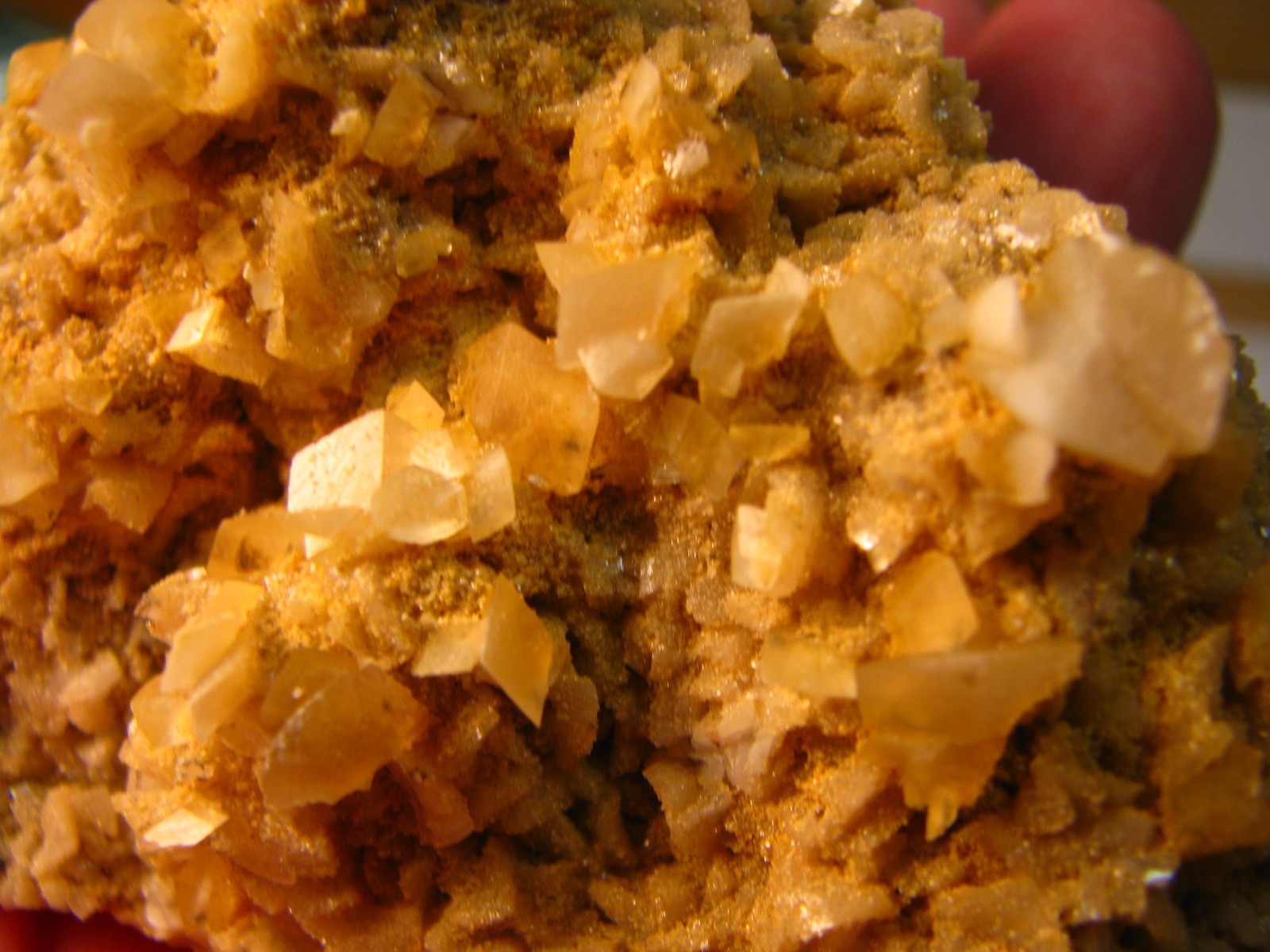1/2lb 4x3x2inchs CALCITE CRYSTALS ON DOLOMITE WAYNE CO. MISSOURI USA #296