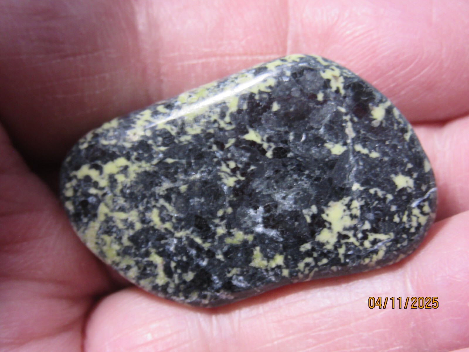 Speckled Green 1 5/8″ Epidote Tumbled N. Carolina Collectible SGETNC-97