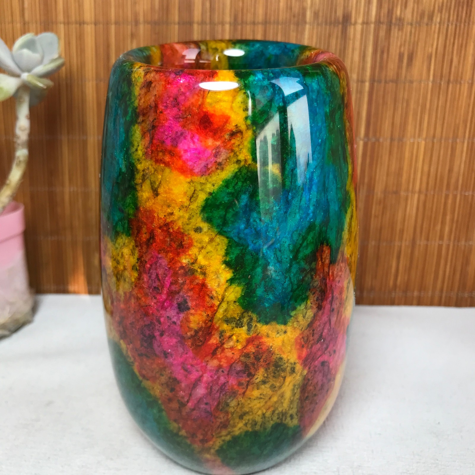 Natural “Seven Colors Jade” vase specimen -Taiwan China 1050g 129mm A3729