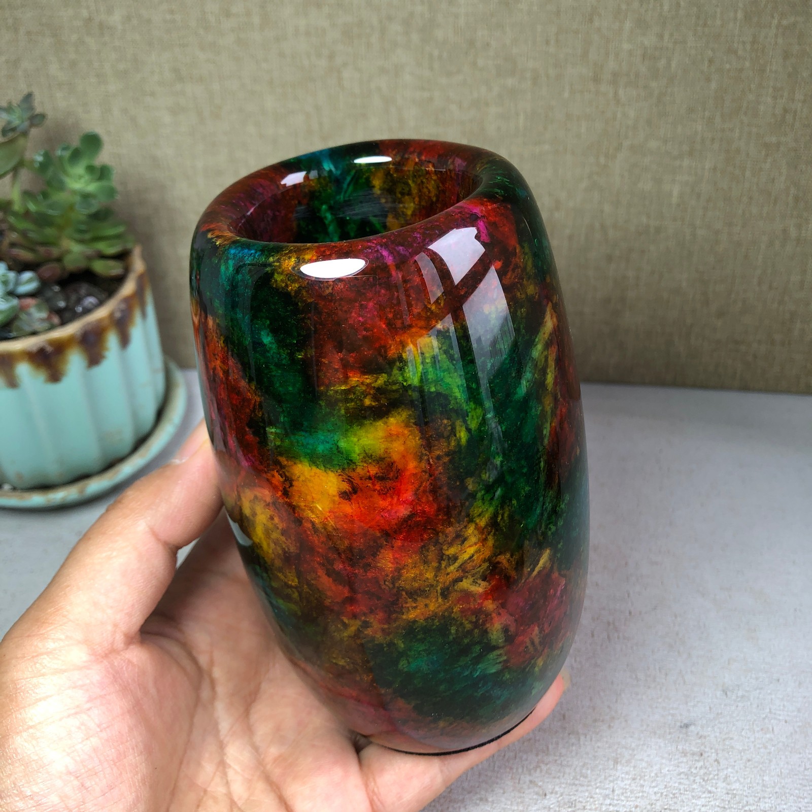 Natural “Seven Colors Jade” vase specimen -Taiwan China 1060g 129mm A4585