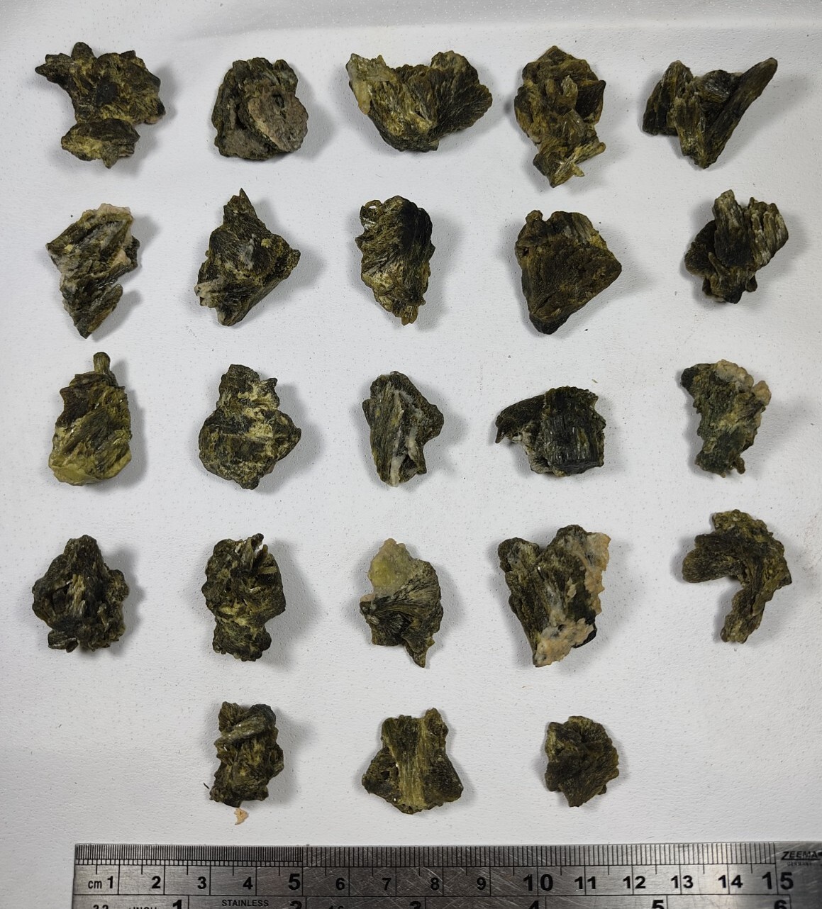 200gms Of Aesthetic Epidote Crystals Lot From Baluchistan, Pakistan.