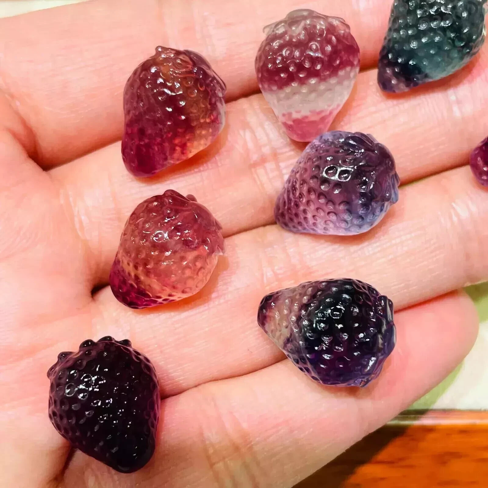 5pc Natural fluorite carved mini strawberry quartz crystal reiki healing