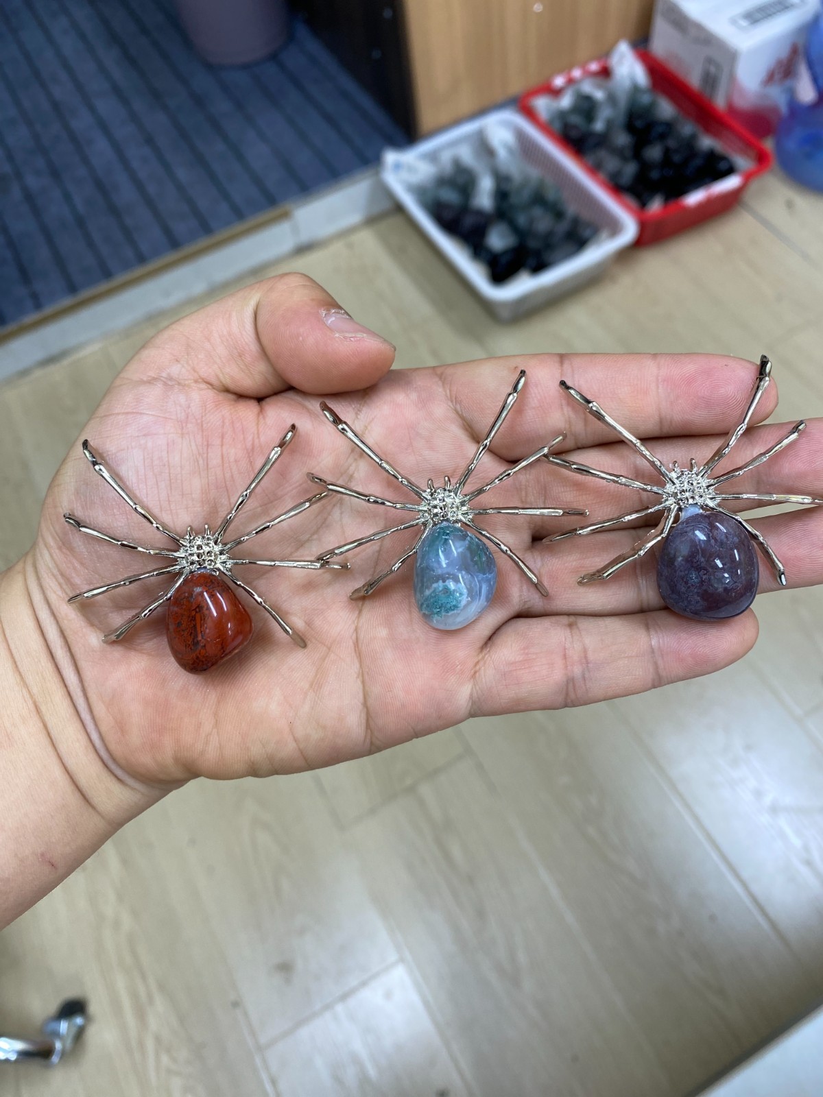 1pc Natural Mixed Quartz hand Carved Spider skull crystal Reiki heal Gift Decor